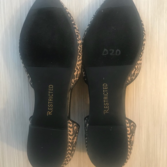 Flats perfect for work - Picture 3 of 4